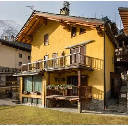 Mountain House 100 Meters From Cableway Holiday home *